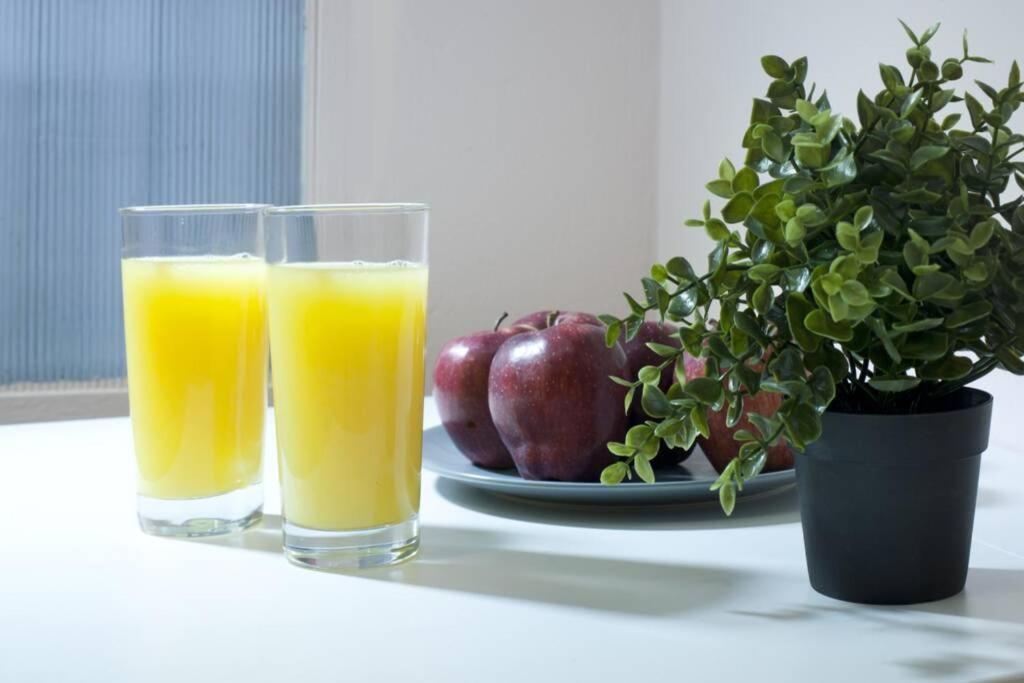 Palaio Faliro, A Bright And Spacious Apartment Atene Esterno foto