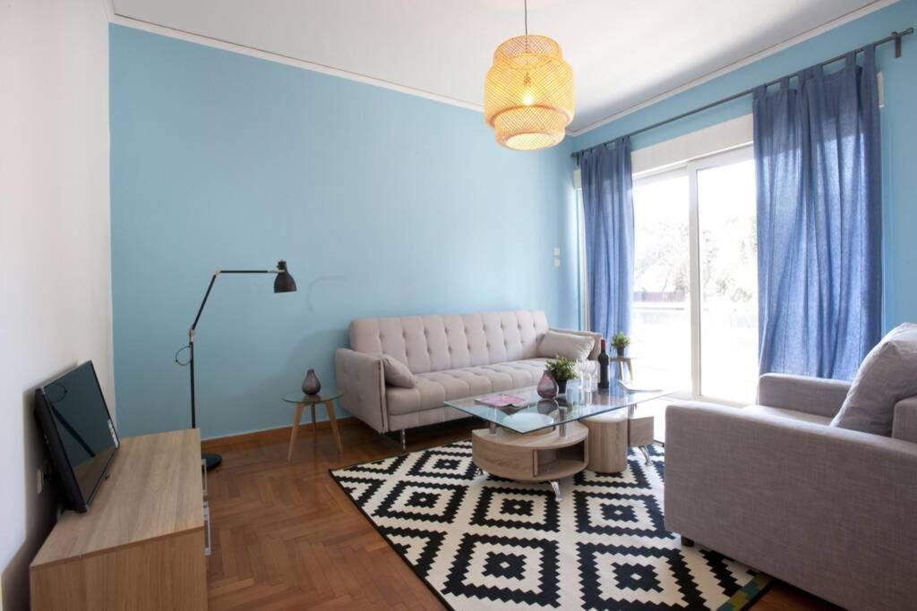 Palaio Faliro, A Bright And Spacious Apartment Atene Esterno foto
