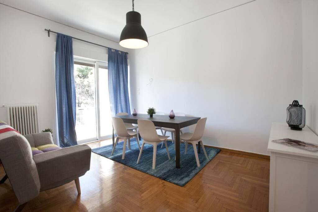 Palaio Faliro, A Bright And Spacious Apartment Atene Esterno foto