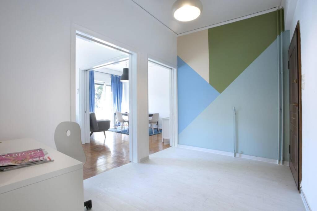 Palaio Faliro, A Bright And Spacious Apartment Atene Esterno foto
