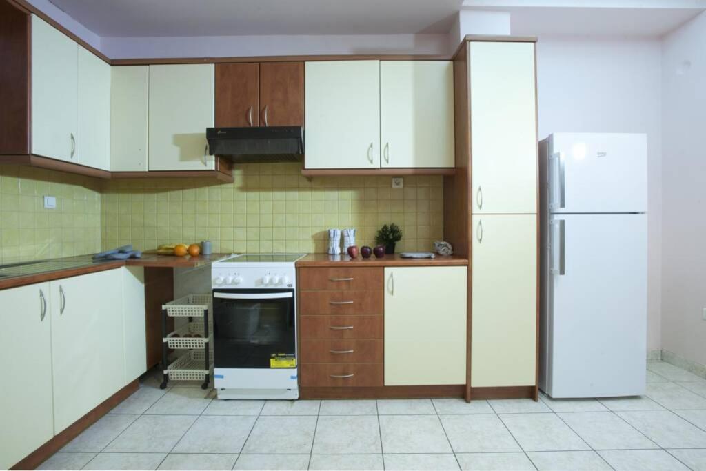 Palaio Faliro, A Bright And Spacious Apartment Atene Esterno foto